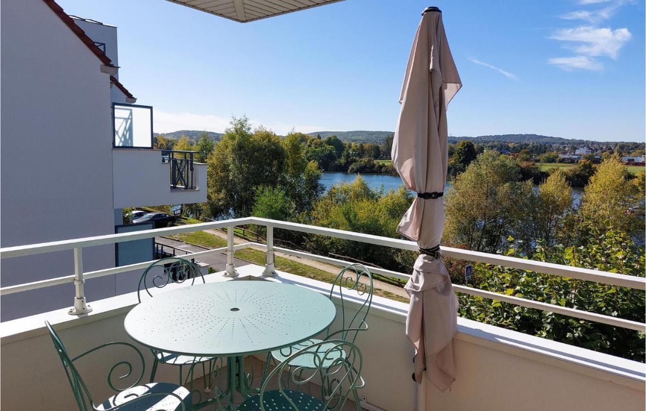 Awesome Apartment In Triel-Sur-Seine With Kitchen エクステリア 写真