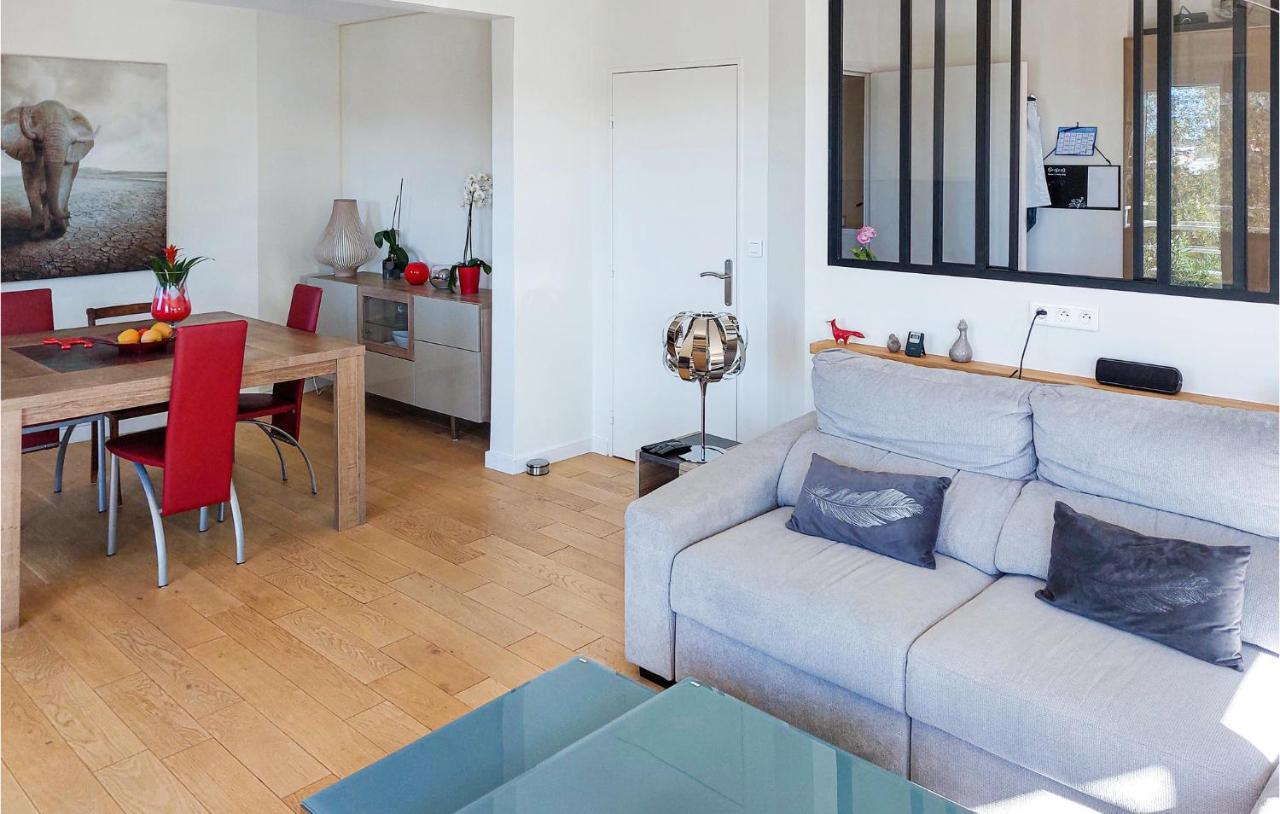 Awesome Apartment In Triel-Sur-Seine With Kitchen エクステリア 写真